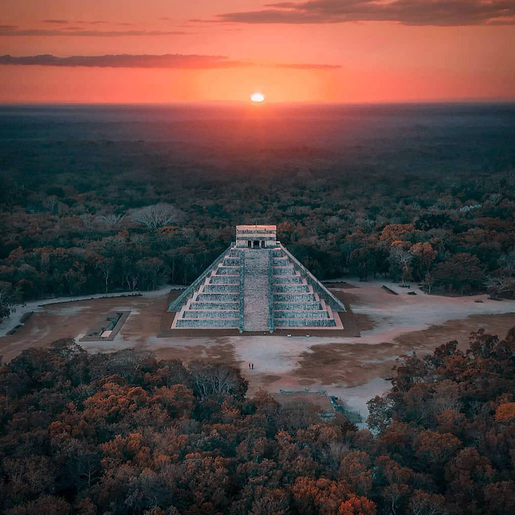 Tesoros Arqueológicos: Chichén Itzá. DELUXE